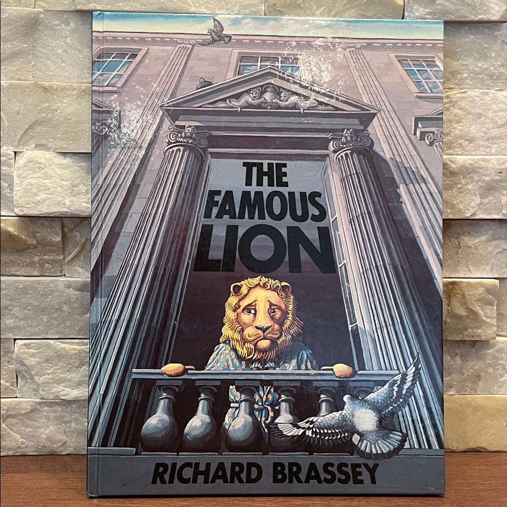 5/$25 The Famous Lion Book by Richard Brassey